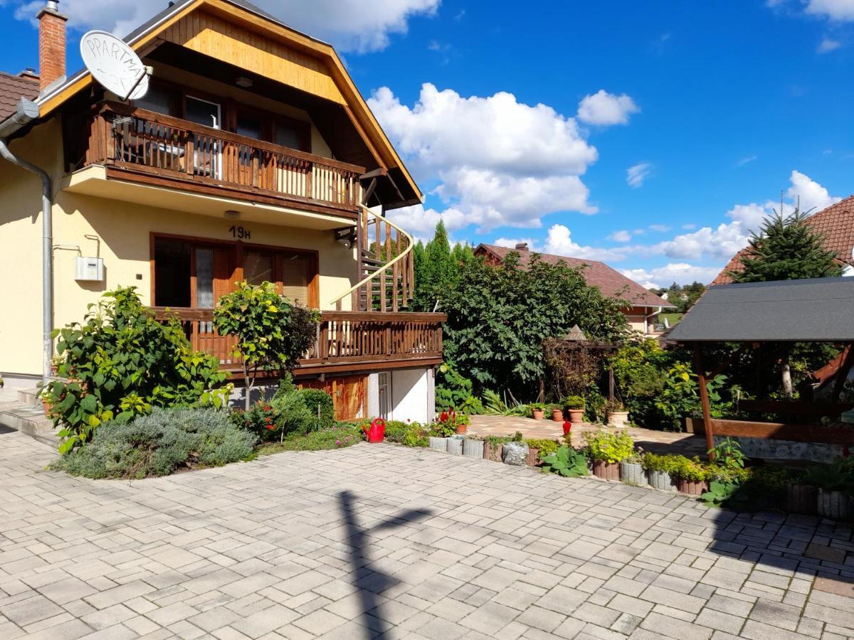 Apartamento Harmonia Vendeghaz 100 Meterre Az Igali Gyogyfuerdotol Exterior foto