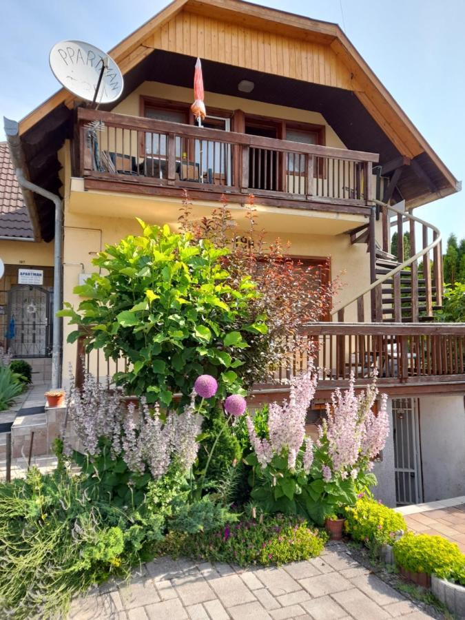 Apartamento Harmonia Vendeghaz 100 Meterre Az Igali Gyogyfuerdotol Exterior foto